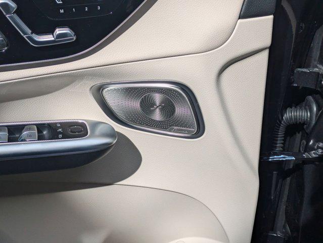 new 2025 Mercedes-Benz GLC 300 car, priced at $59,695