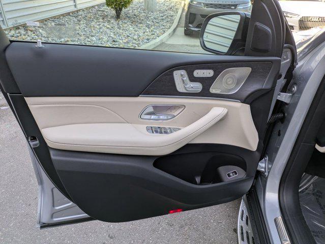 new 2026 Mercedes-Benz GLS 580 car, priced at $121,730