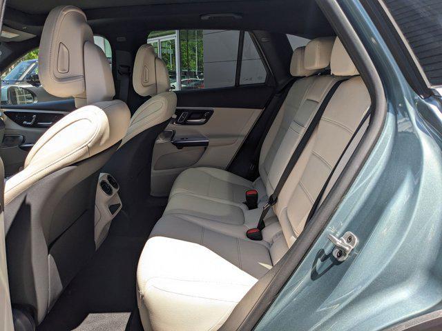 new 2025 Mercedes-Benz GLC 300 car, priced at $59,915