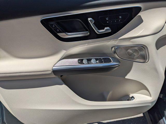 new 2025 Mercedes-Benz GLC 300 car, priced at $59,915