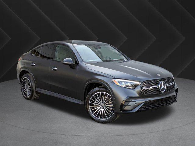 new 2025 Mercedes-Benz GLC 300 car, priced at $71,395