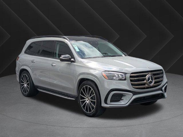 new 2025 Mercedes-Benz GLS 580 car, priced at $120,565
