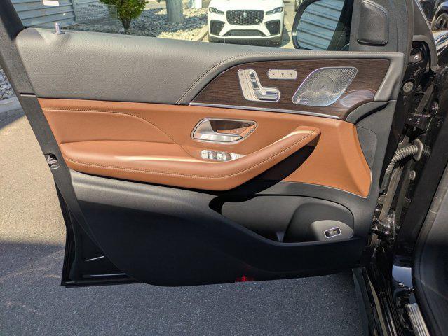 new 2025 Mercedes-Benz GLS 450 car, priced at $99,175