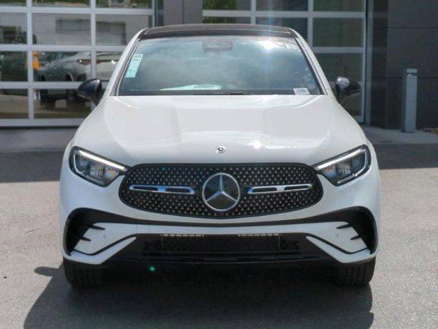 new 2025 Mercedes-Benz GLC 300 car, priced at $67,955