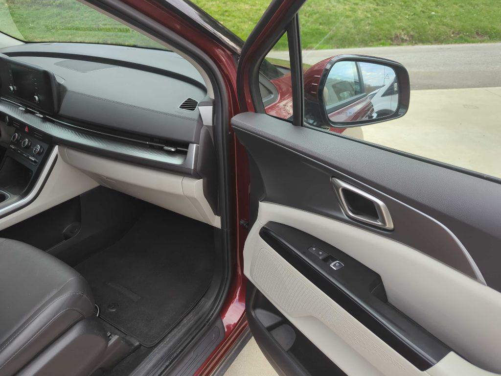 used 2024 Kia Carnival car, priced at $30,000