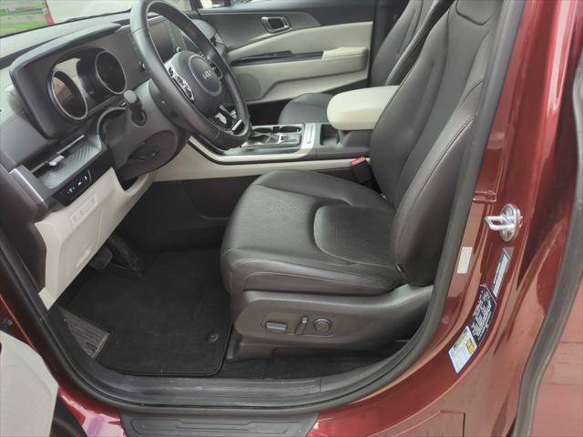used 2024 Kia Carnival car, priced at $29,950