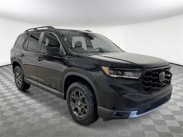 new 2025 Honda Pilot car, priced at $47,933