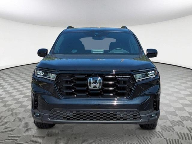 new 2025 Honda Pilot car, priced at $51,655