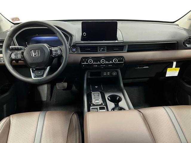 new 2025 Honda Pilot car, priced at $53,330