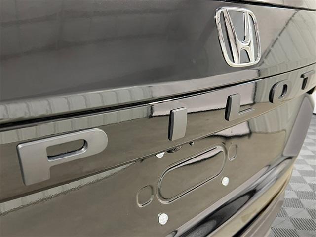 new 2025 Honda Pilot car, priced at $46,059