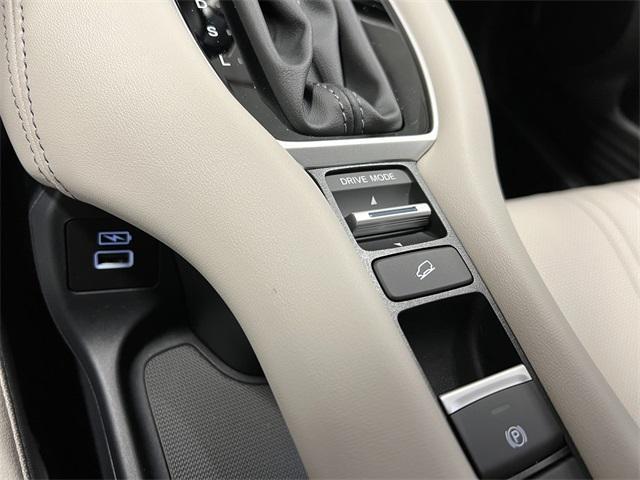 new 2025 Honda HR-V car, priced at $32,817