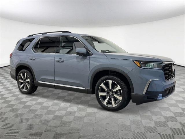new 2025 Honda Pilot car, priced at $54,535