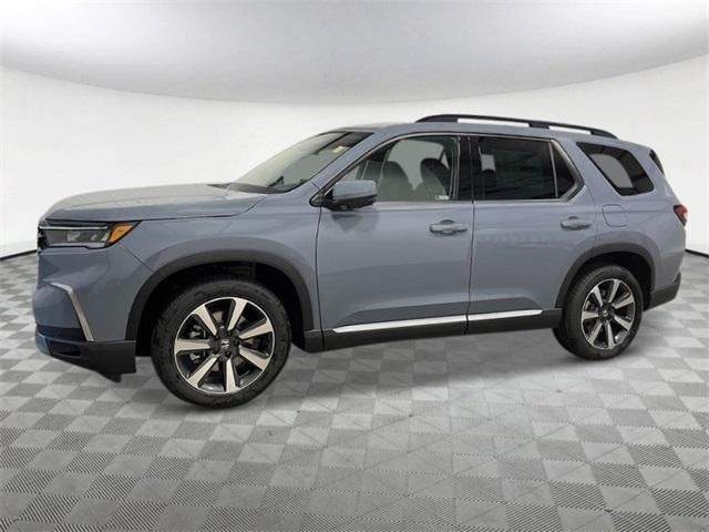 new 2025 Honda Pilot car, priced at $54,535