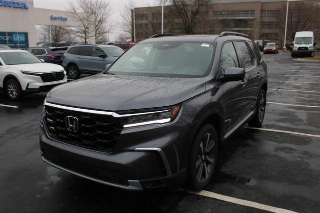 new 2025 Honda Pilot car, priced at $53,277