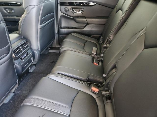 new 2025 Honda Pilot car, priced at $46,737