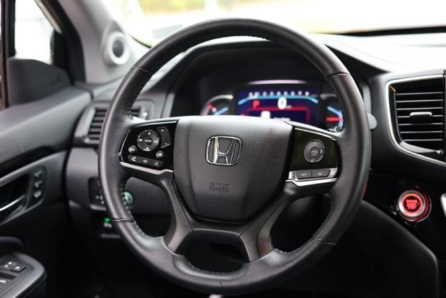 used 2022 Honda Pilot car, priced at $35,234