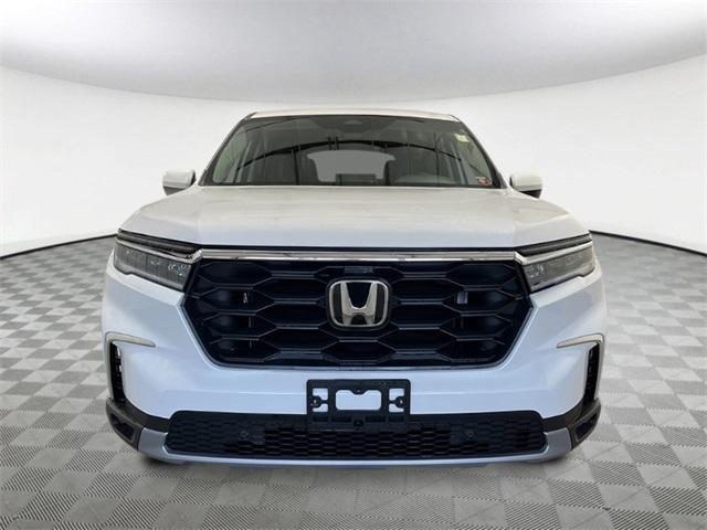 new 2025 Honda Pilot car, priced at $46,016