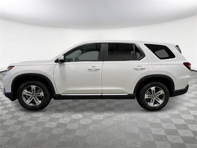 new 2025 Honda Pilot car, priced at $44,797