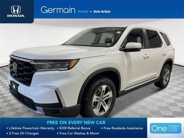 new 2025 Honda Pilot car, priced at $44,797