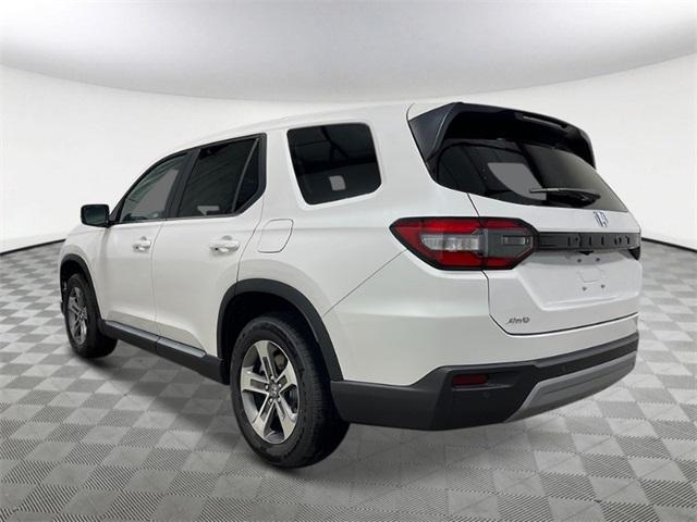 new 2025 Honda Pilot car, priced at $44,797