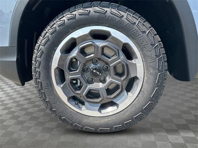 new 2025 Honda Ridgeline car, priced at $42,546