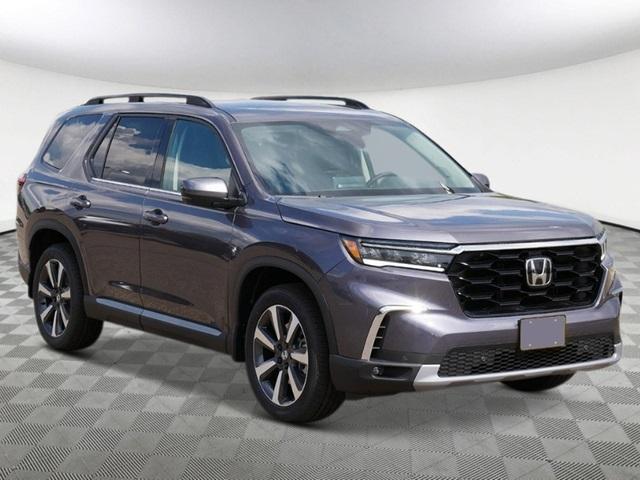 new 2025 Honda Pilot car, priced at $52,295