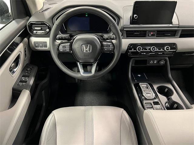 new 2025 Honda Pilot car, priced at $47,395