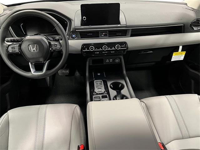new 2025 Honda Pilot car, priced at $47,395