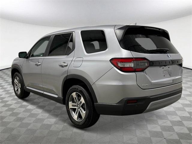 new 2025 Honda Pilot car, priced at $47,395