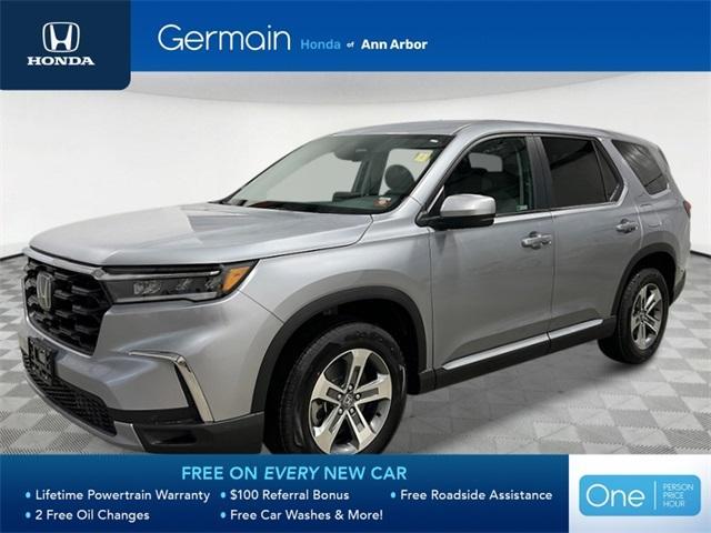 new 2025 Honda Pilot car, priced at $47,395