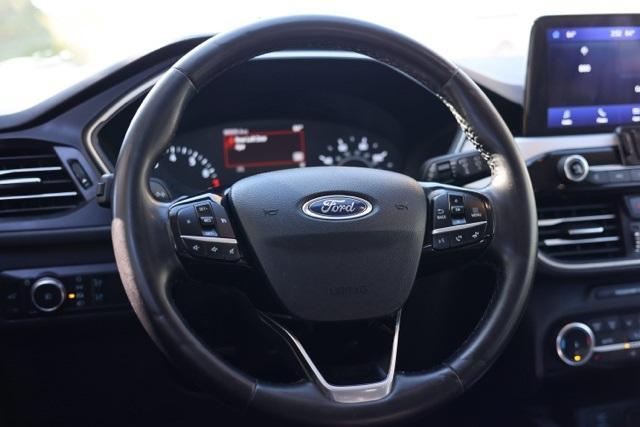 used 2022 Ford Escape car, priced at $17,999