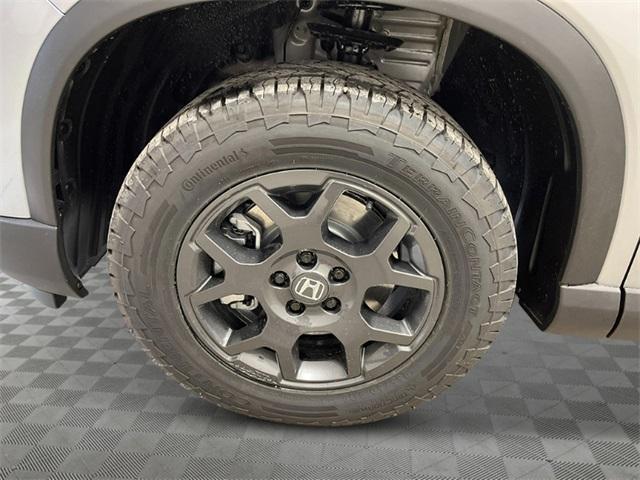new 2025 Honda Pilot car, priced at $50,437