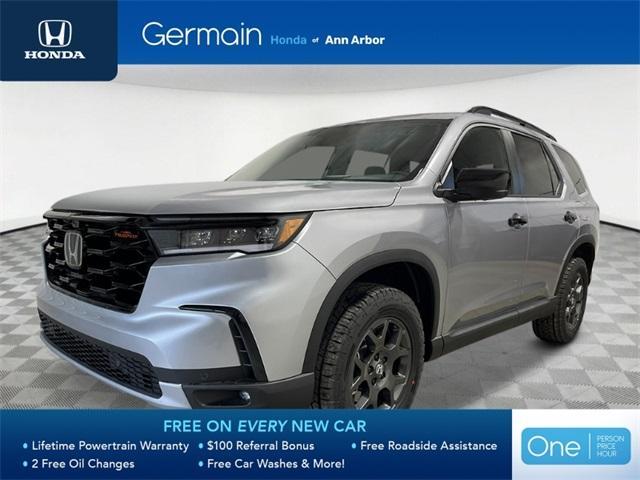 new 2025 Honda Pilot car, priced at $50,437