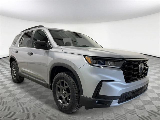 new 2025 Honda Pilot car, priced at $50,437