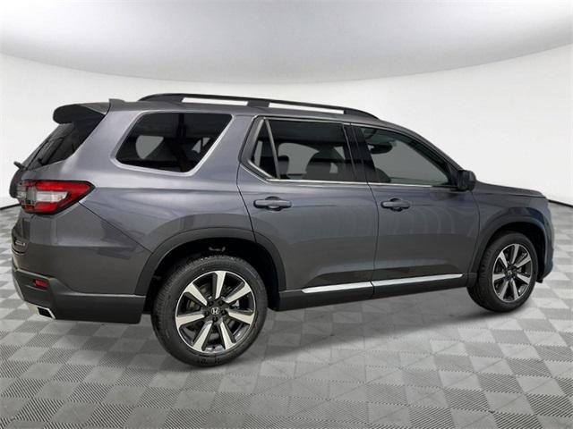 new 2025 Honda Pilot car, priced at $48,377