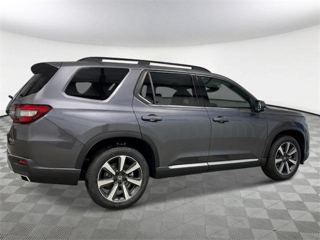 new 2025 Honda Pilot car, priced at $50,635
