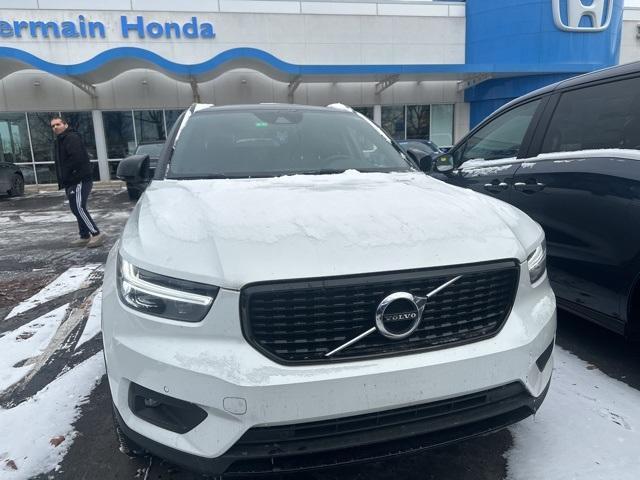 used 2021 Volvo XC40 car, priced at $29,999