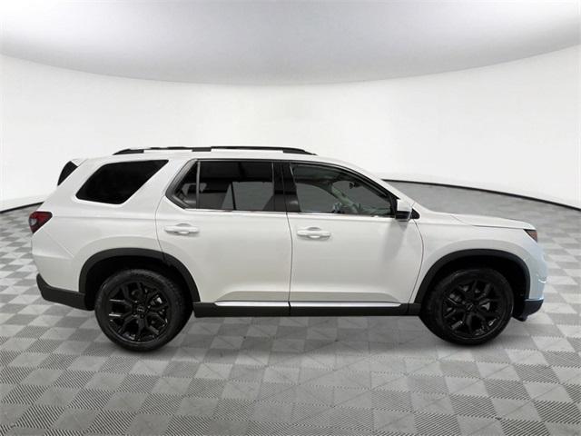 new 2025 Honda Pilot car, priced at $52,924