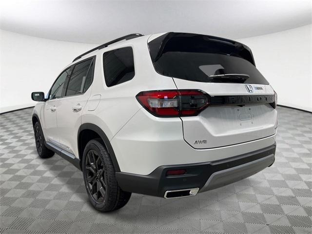new 2025 Honda Pilot car, priced at $52,924