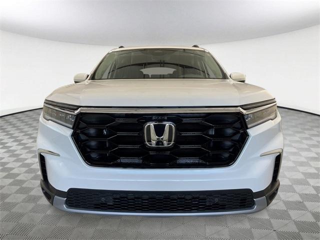 new 2025 Honda Pilot car, priced at $52,924