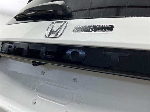 new 2025 Honda Pilot car, priced at $52,924