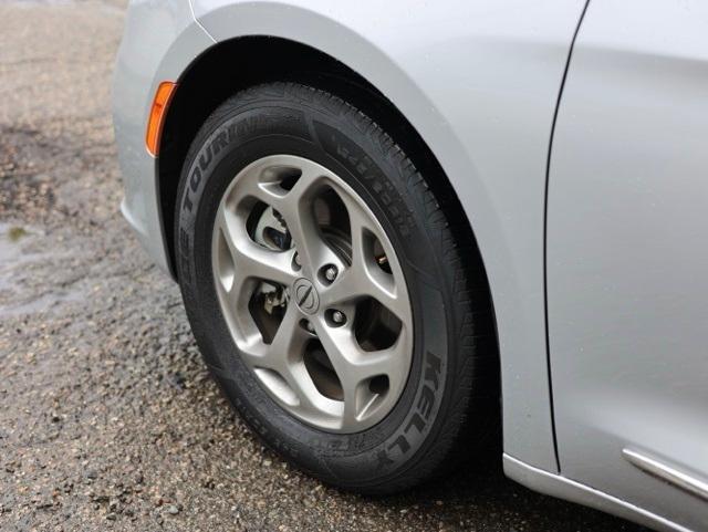 used 2023 Chrysler Pacifica car, priced at $29,720