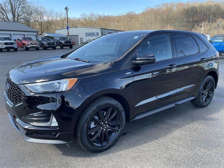 new 2024 Ford Edge car, priced at $45,142