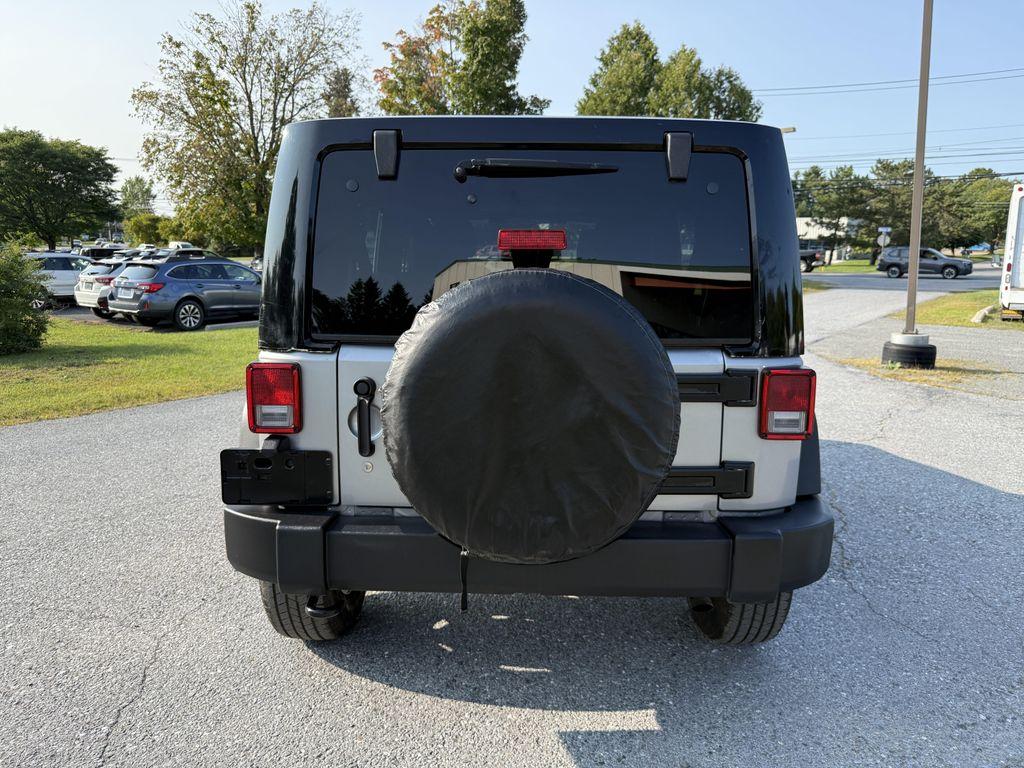 used 2015 Jeep Wrangler Unlimited car, priced at $14,895