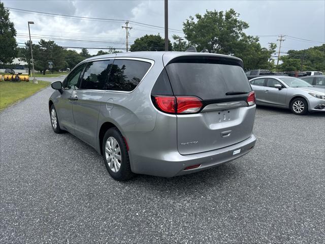 used 2018 Chrysler Pacifica car, priced at $8,995