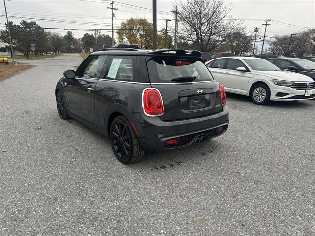 used 2018 MINI Hardtop car, priced at $12,995