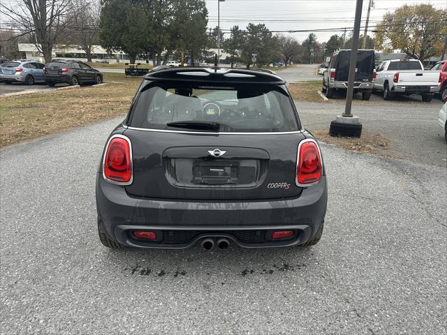 used 2018 MINI Hardtop car, priced at $12,995