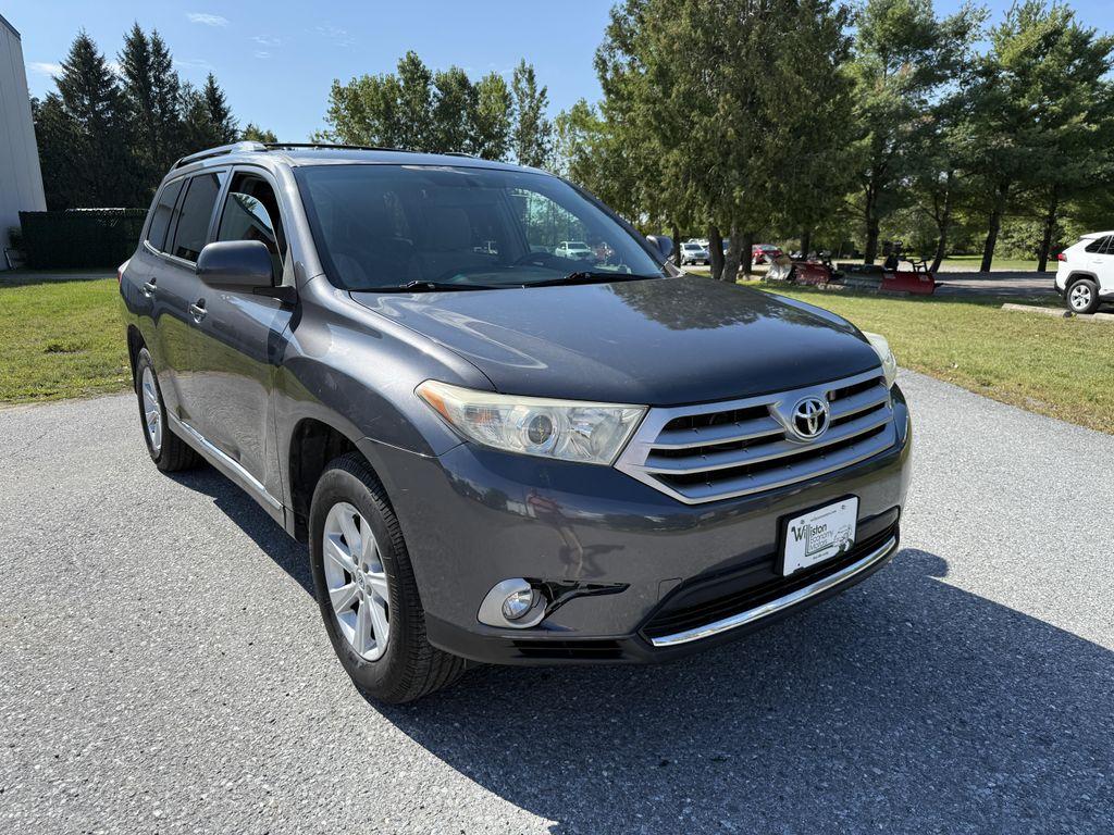 used 2011 Toyota Highlander car, priced at $8,995
