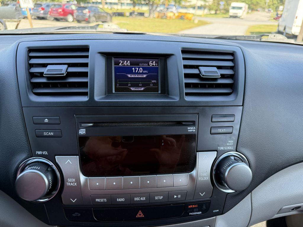 used 2011 Toyota Highlander car, priced at $8,995