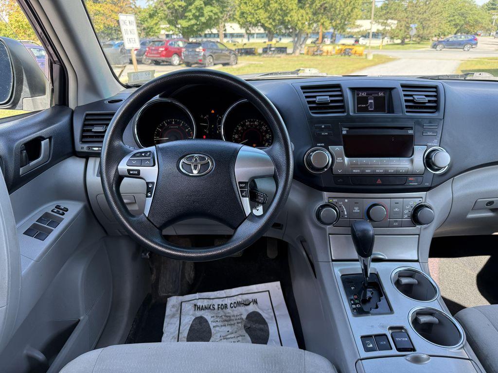 used 2011 Toyota Highlander car, priced at $8,995